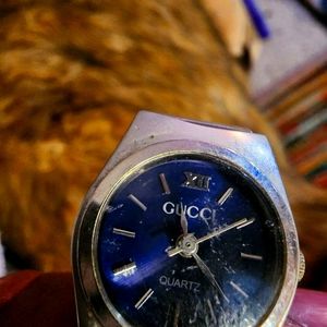 Authentic Vintage GUCCI watch.  Price low ONLY because  it's small.